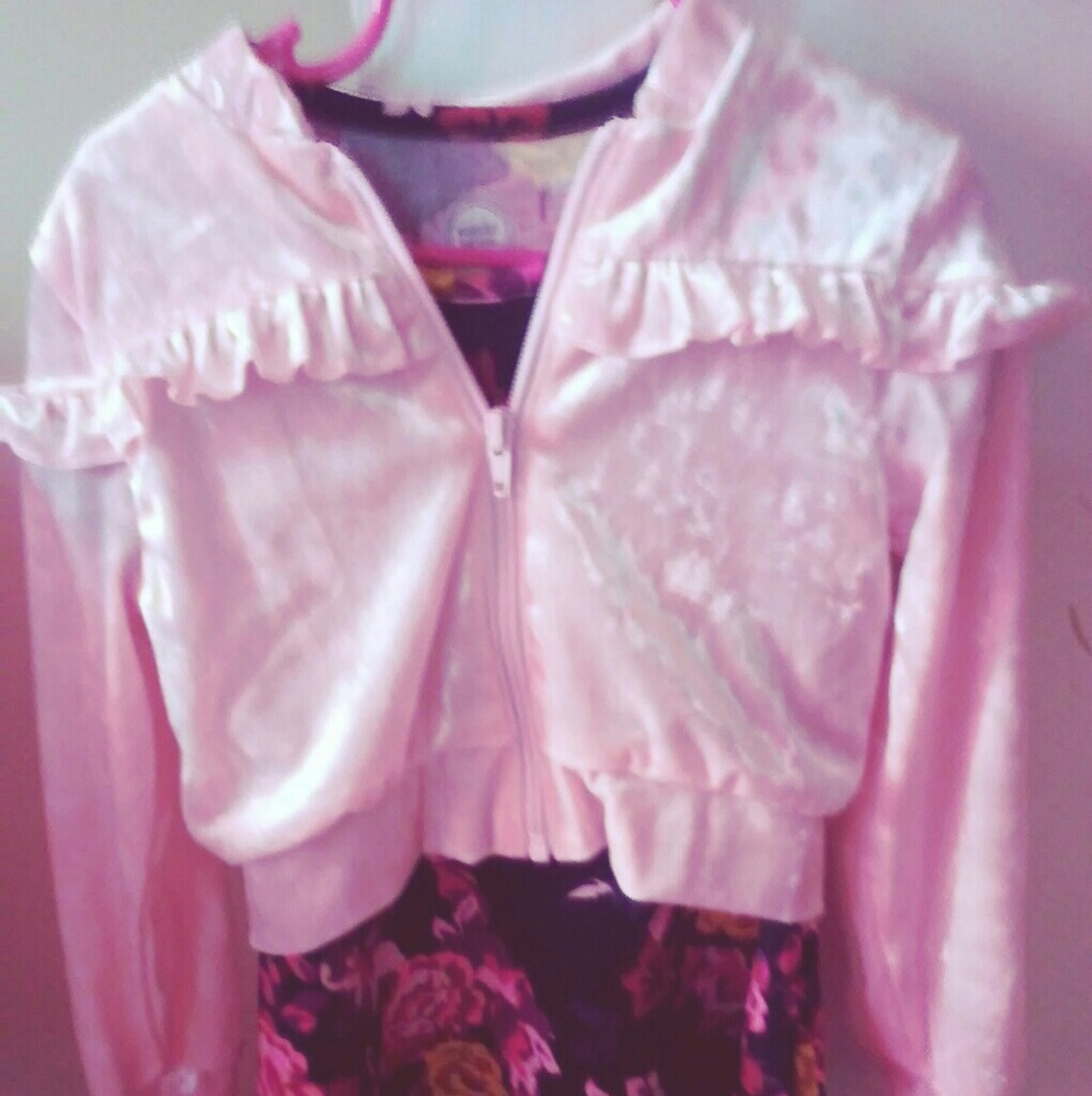 Brandnew target brand dress. Tags on never worn